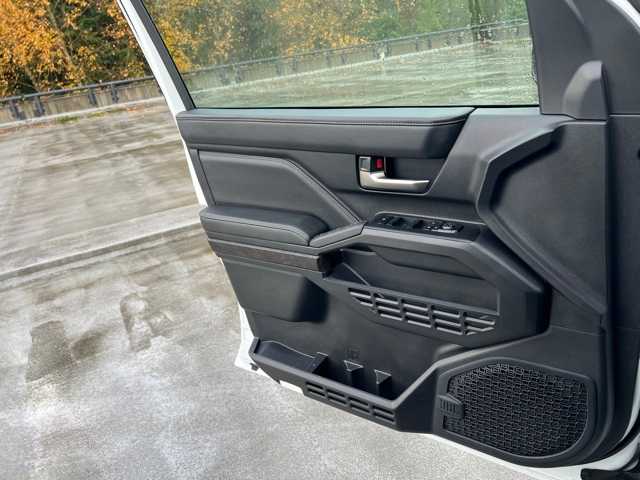 Thumbnail: 2024 Toyota Tacoma - 19