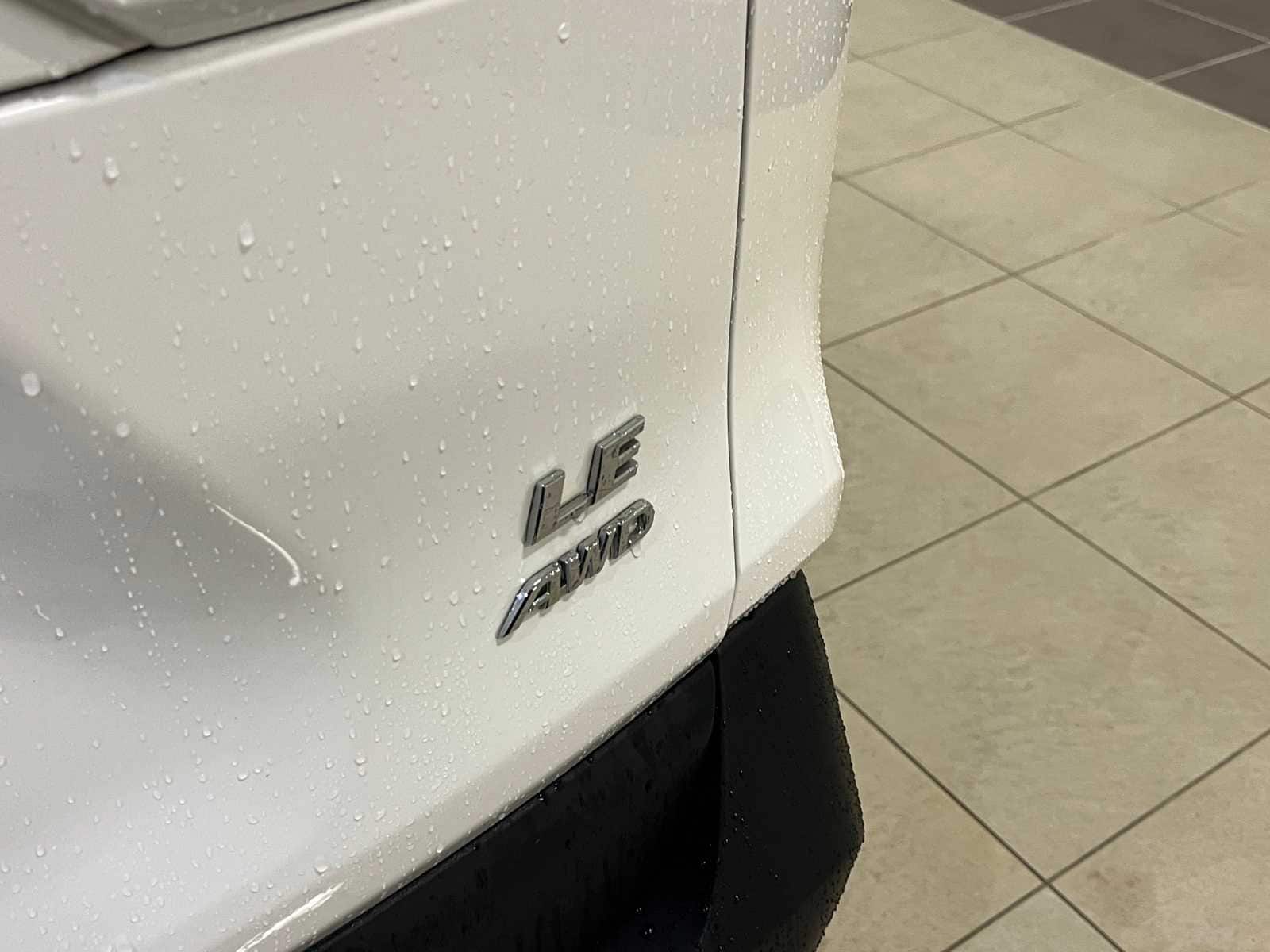 Thumbnail: 2021 Toyota RAV4 - 6