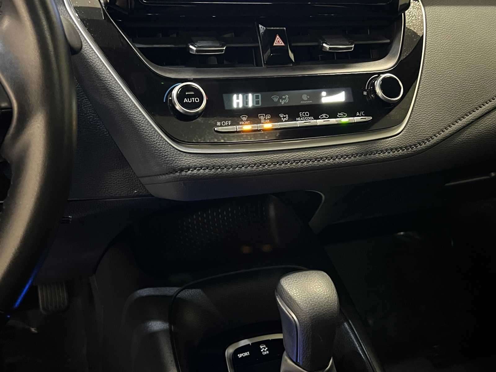 Thumbnail: 2022 Toyota Corolla - 24