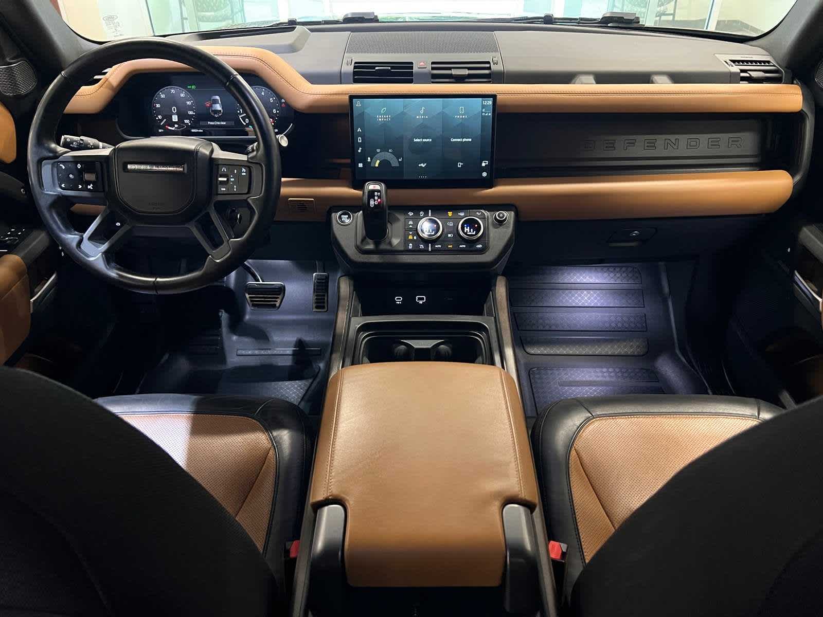 Thumbnail: 2023 Land Rover Defender - 10