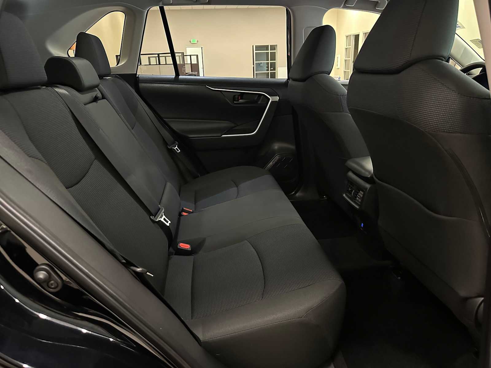 Thumbnail: 2025 Toyota RAV4 - 24