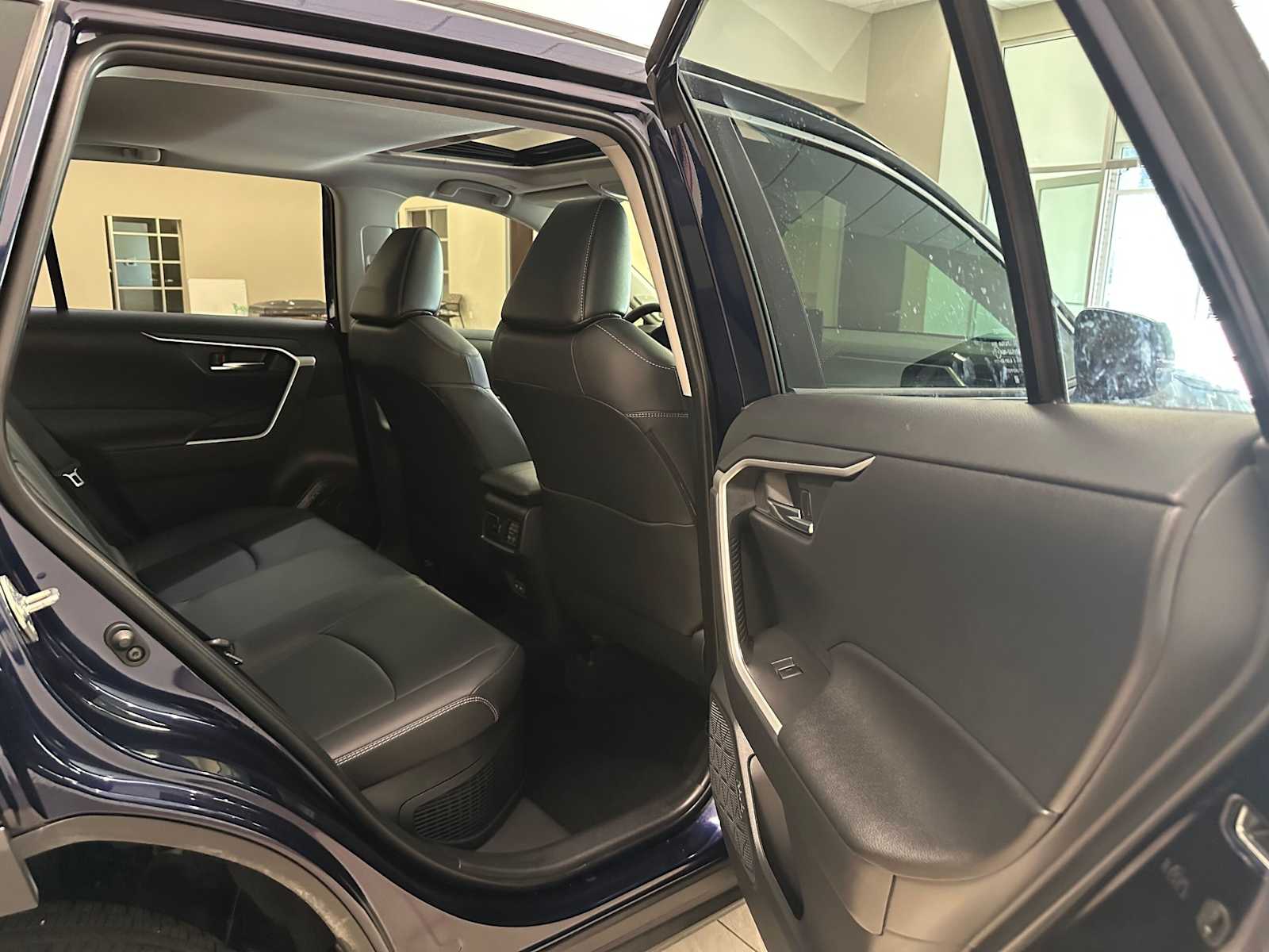 Thumbnail: 2025 Toyota RAV4 - 27