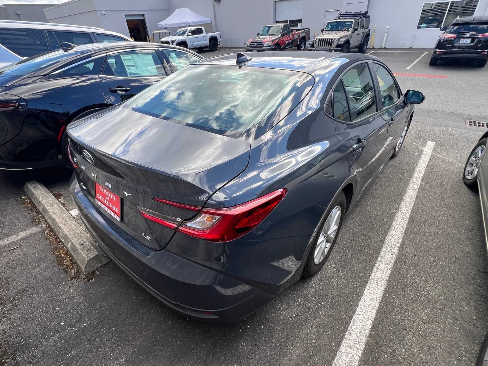 Thumbnail: 2025 Toyota Camry - 6