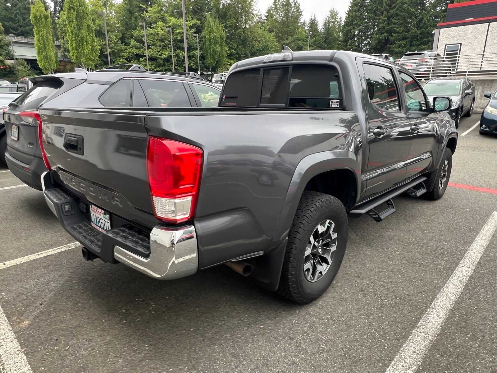 Thumbnail: 2017 Toyota Tacoma - 7