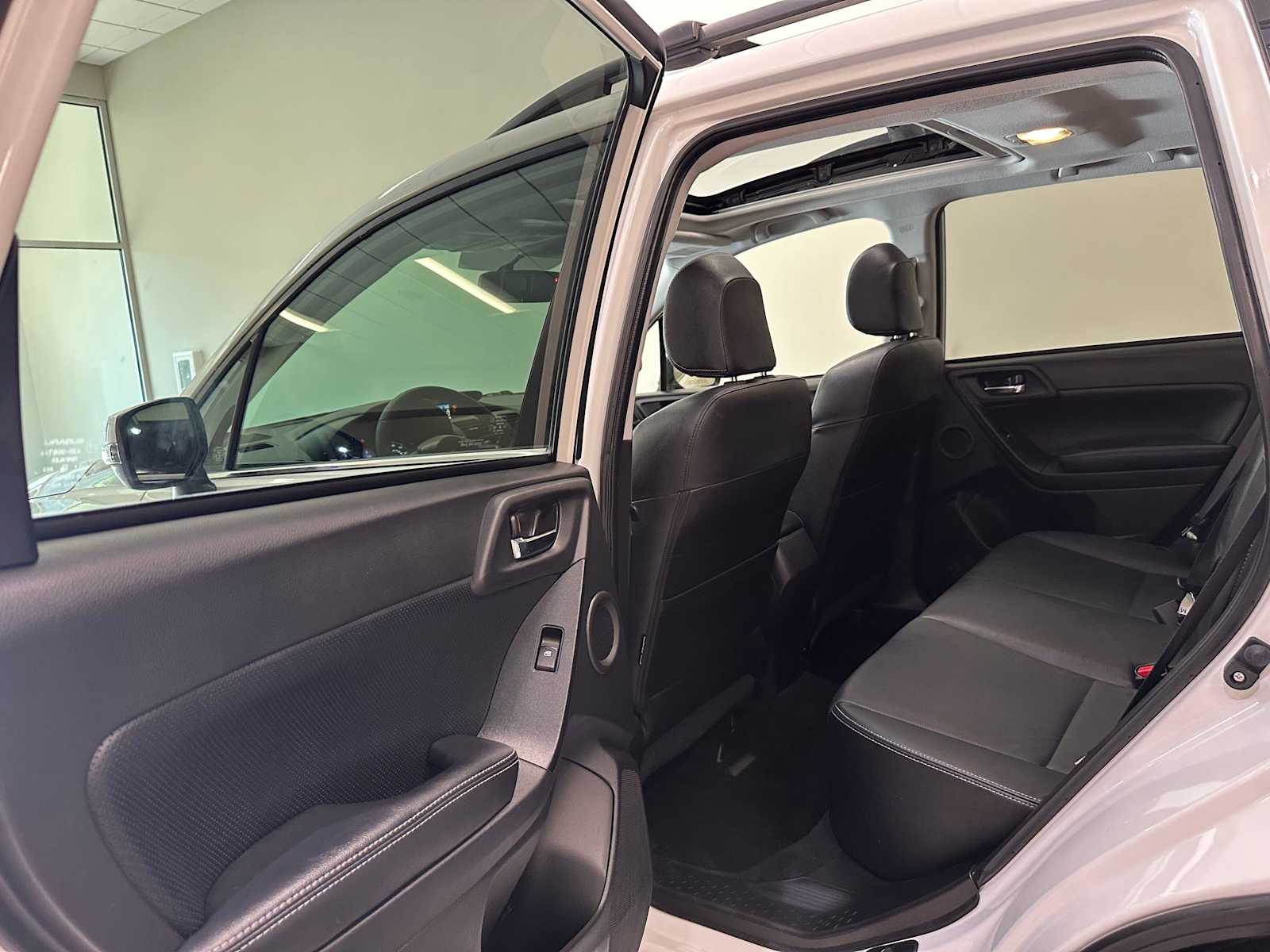 Thumbnail: 2014 Subaru Forester - 24
