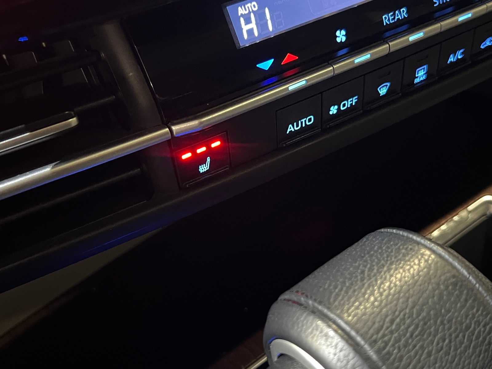 Thumbnail: 2021 Toyota Sienna - 27