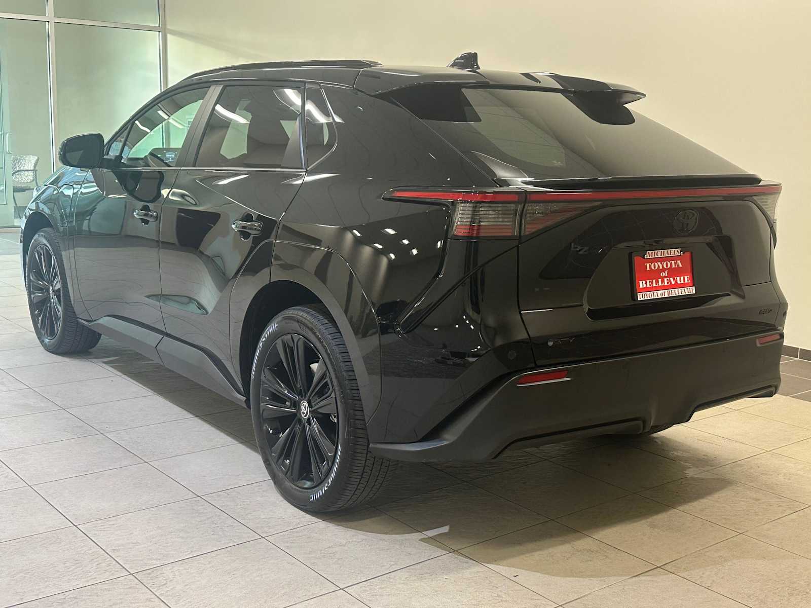 Thumbnail: 2025 Toyota bZ4X - 4