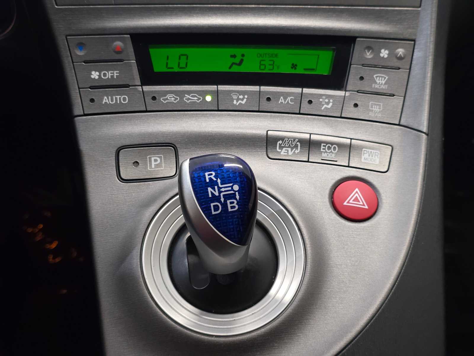 Thumbnail: 2013 Toyota Prius - 14