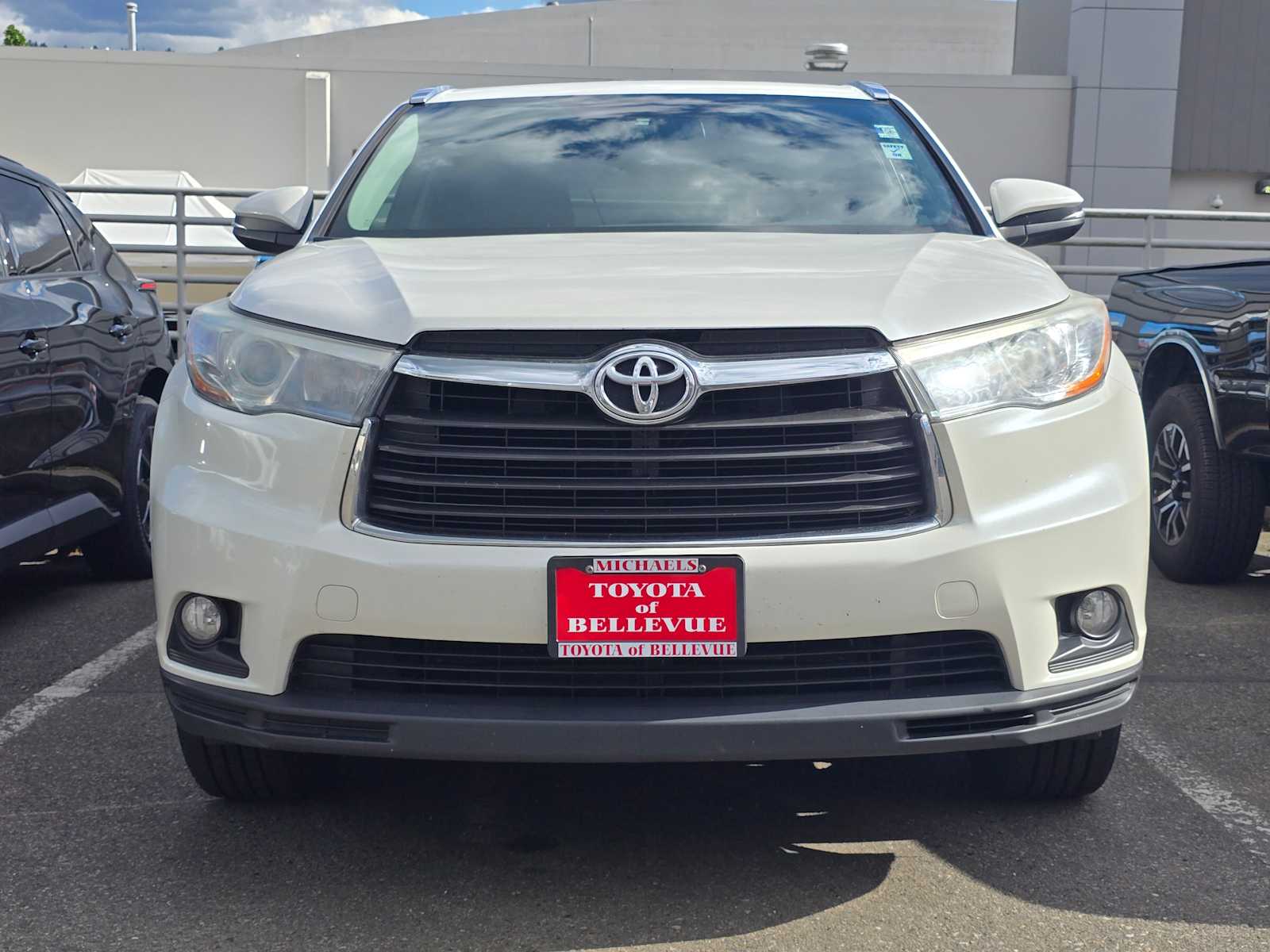 Thumbnail: 2015 Toyota Highlander - 2