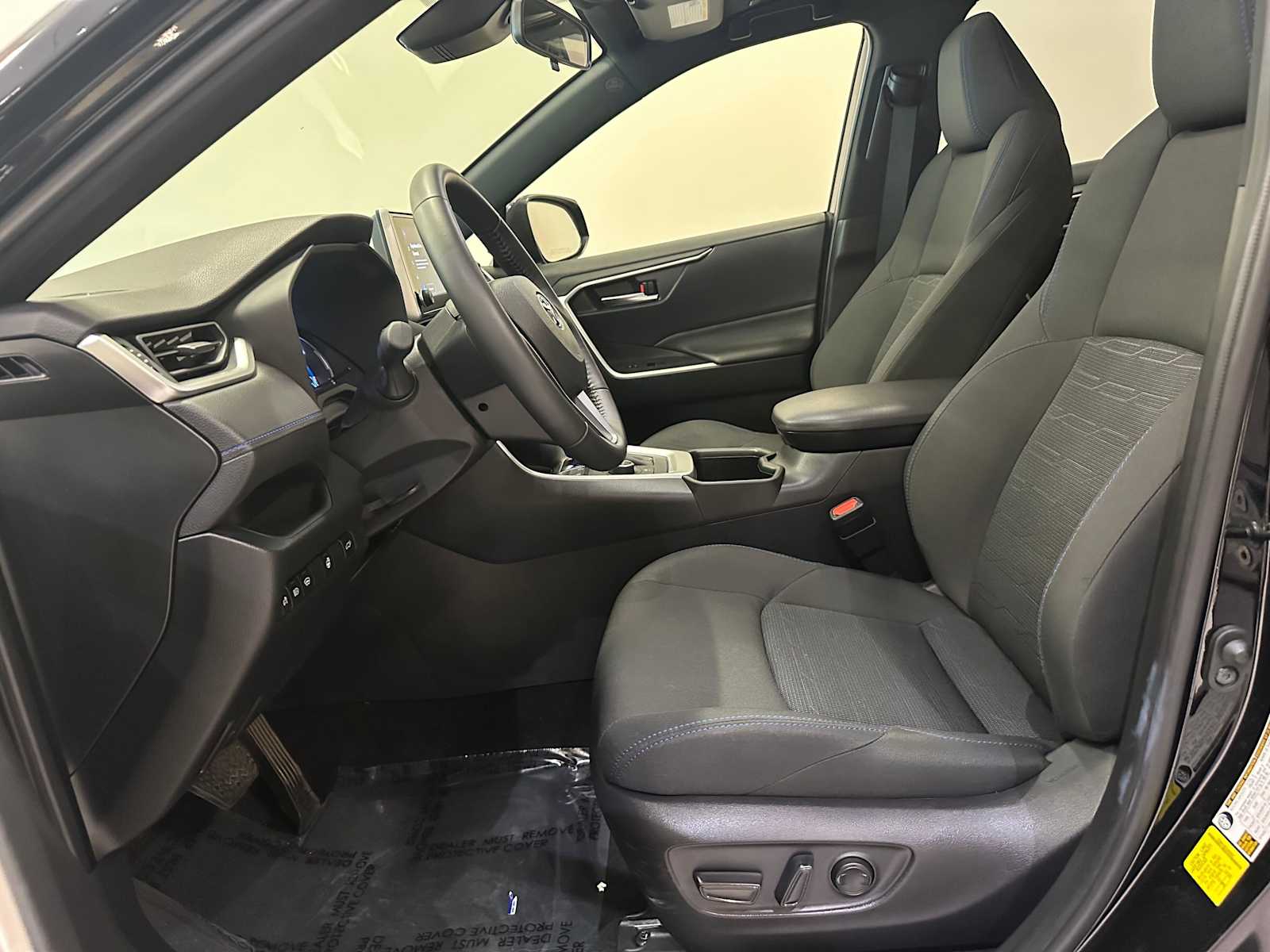 Thumbnail: 2024 Toyota RAV4 - 23