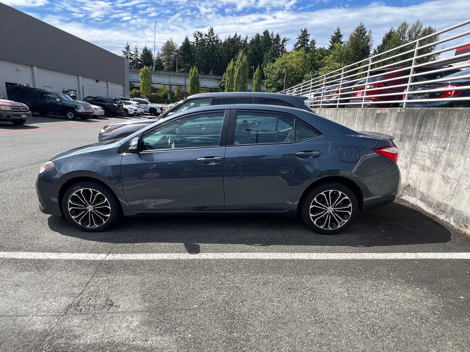 Thumbnail: 2014 Toyota Corolla - 6