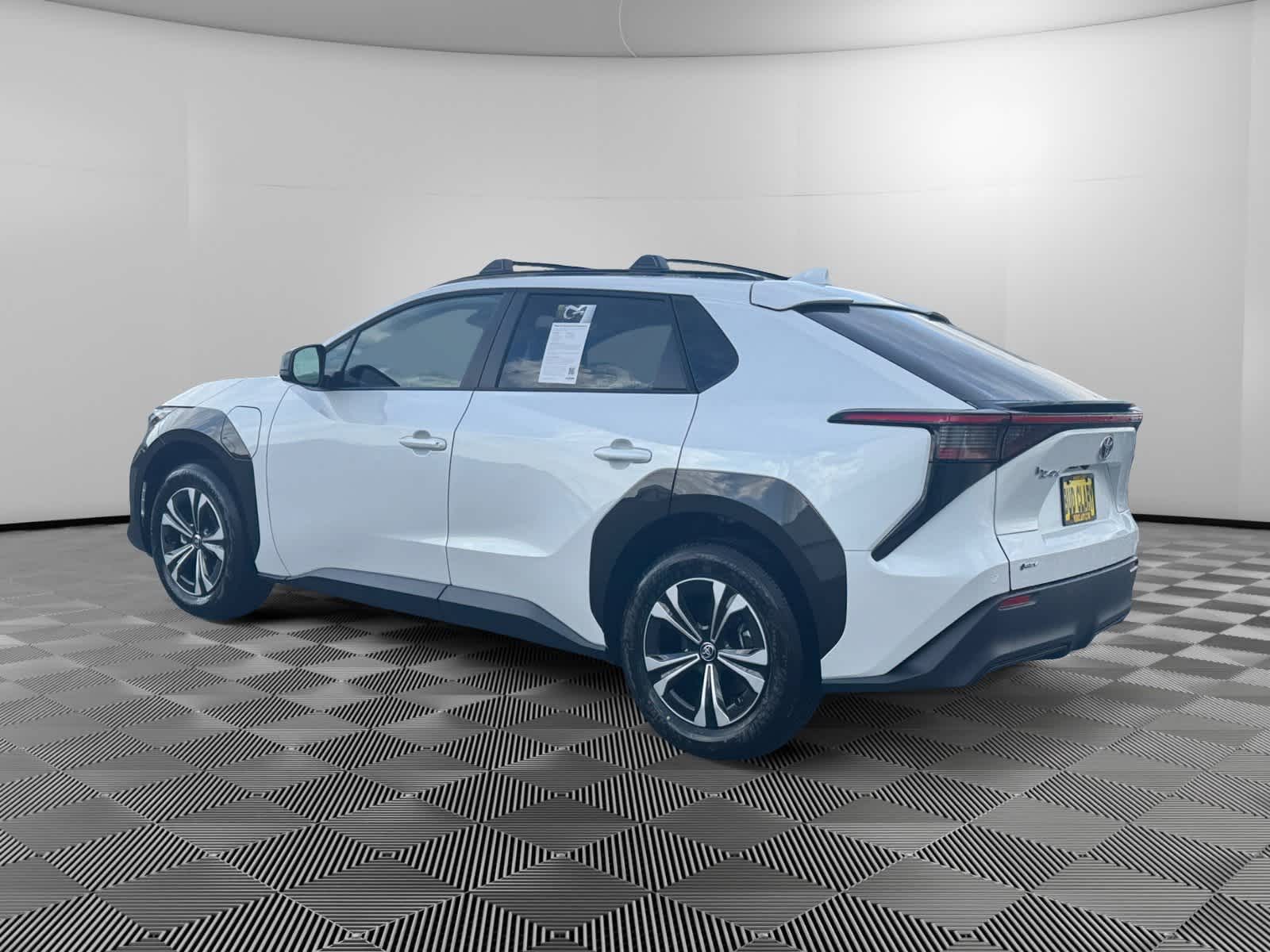 2025 Toyota bZ4X XLE 3