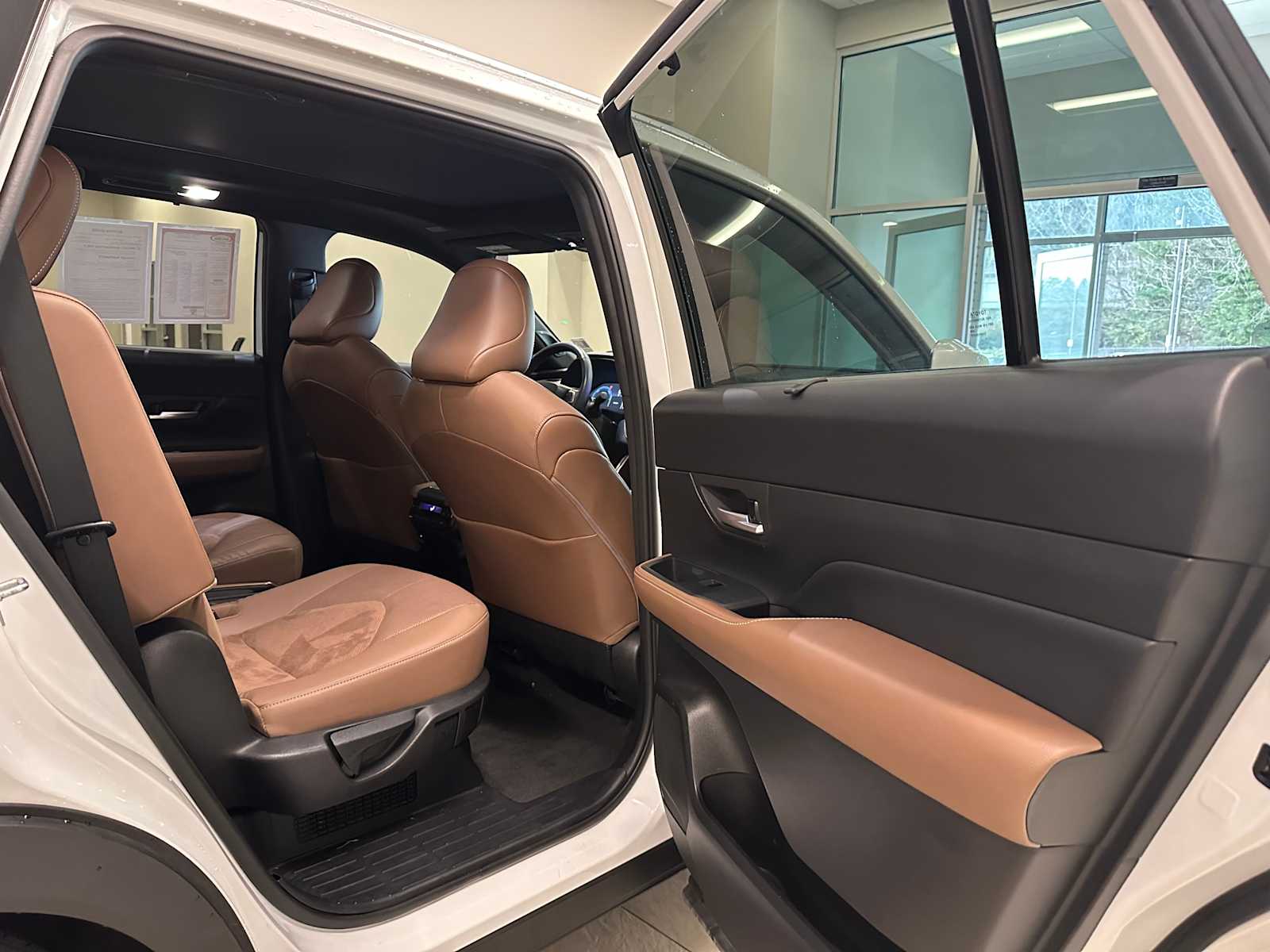 Thumbnail: 2024 Toyota Grand Highlander - 27