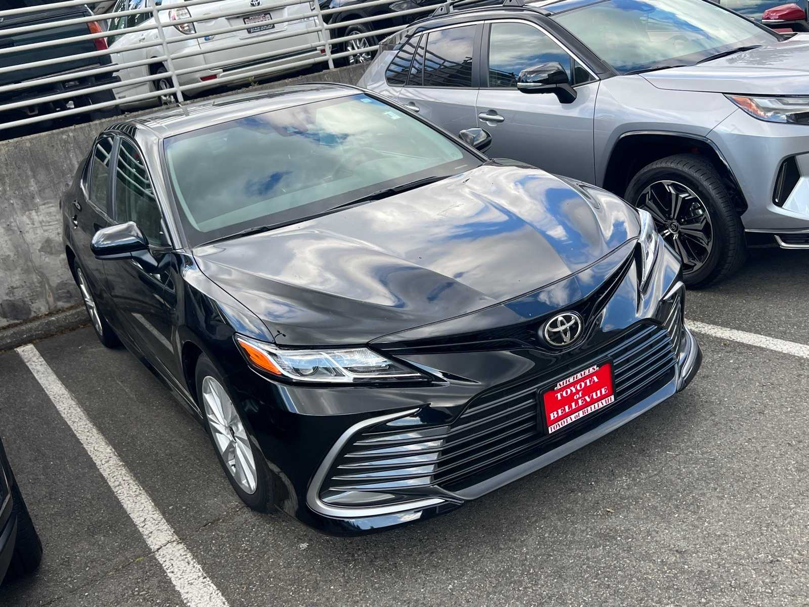 Thumbnail: 2022 Toyota Camry - 3