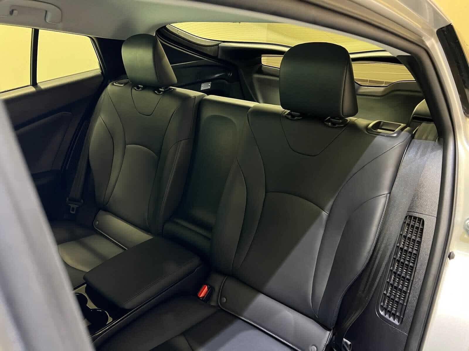 Thumbnail: 2018 Toyota Prius Prime - 13