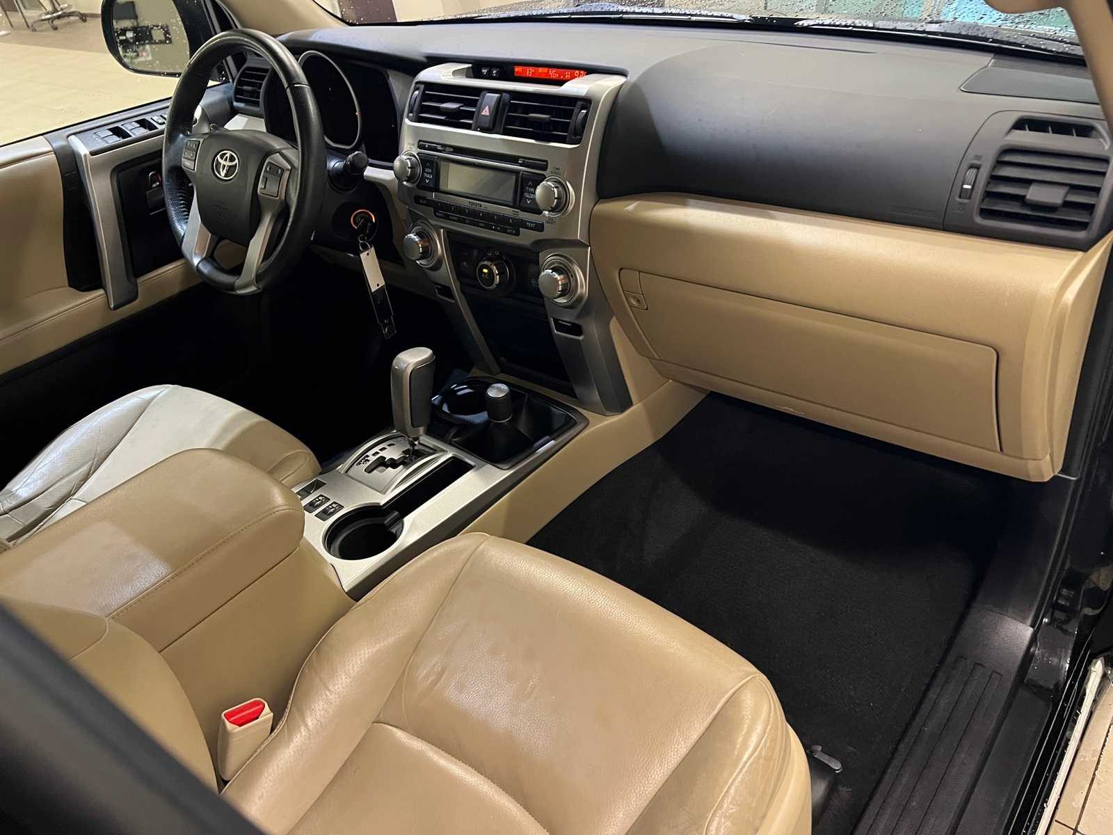 Thumbnail: 2011 Toyota 4Runner - 15