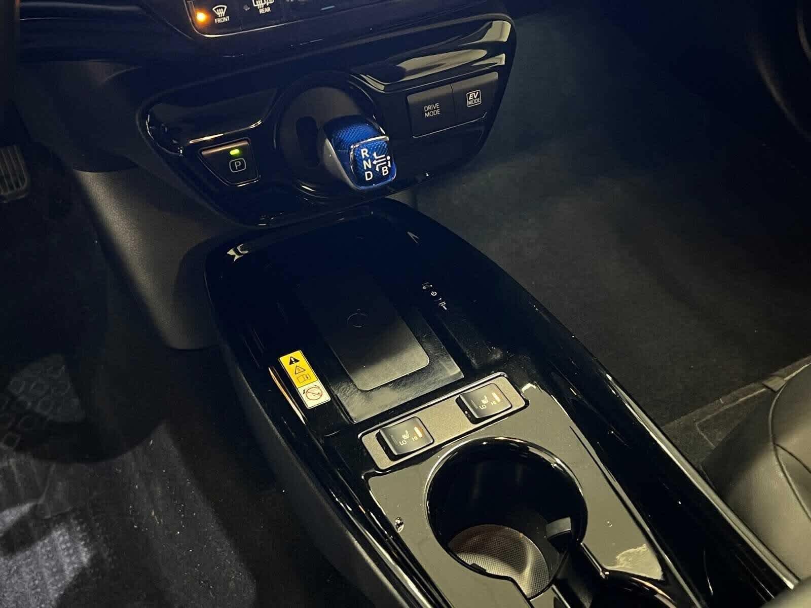 Thumbnail: 2022 Toyota Prius - 19