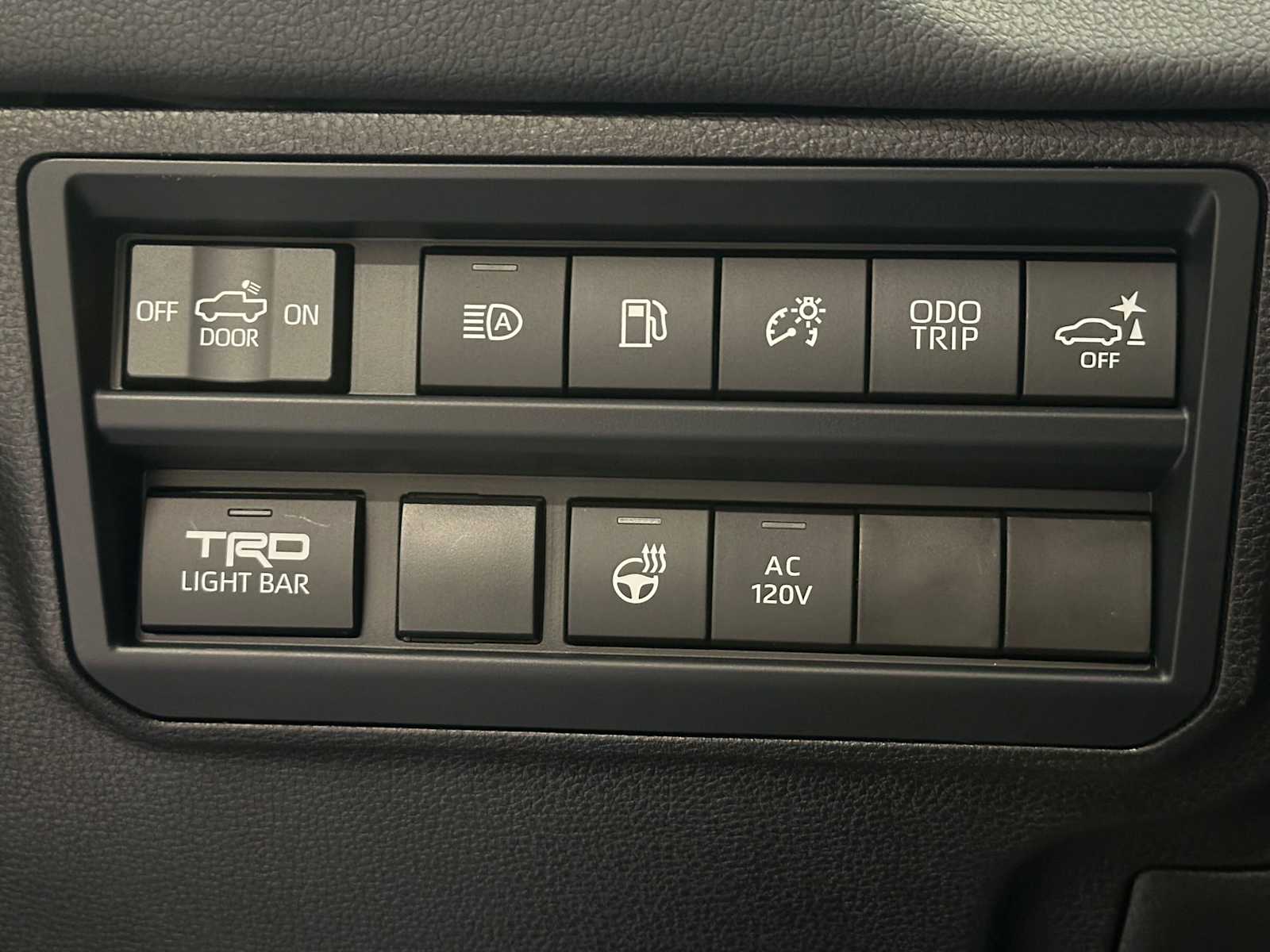 Thumbnail: 2026 Toyota Tundra - 18