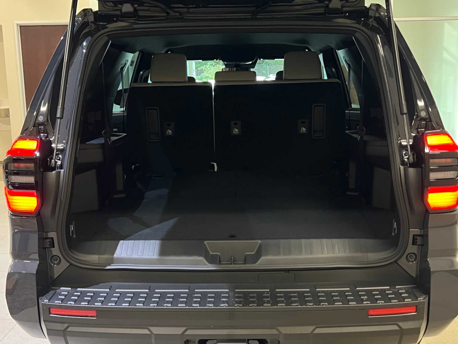 Thumbnail: 2025 Toyota 4Runner - 28