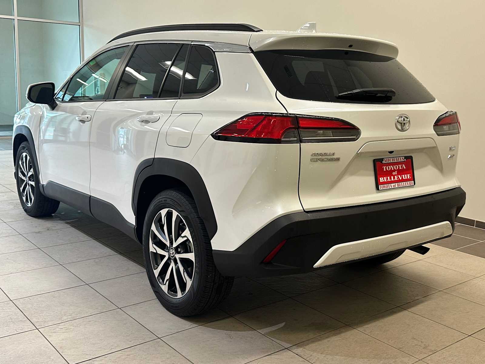 Thumbnail: 2023 Toyota Corolla Cross - 4