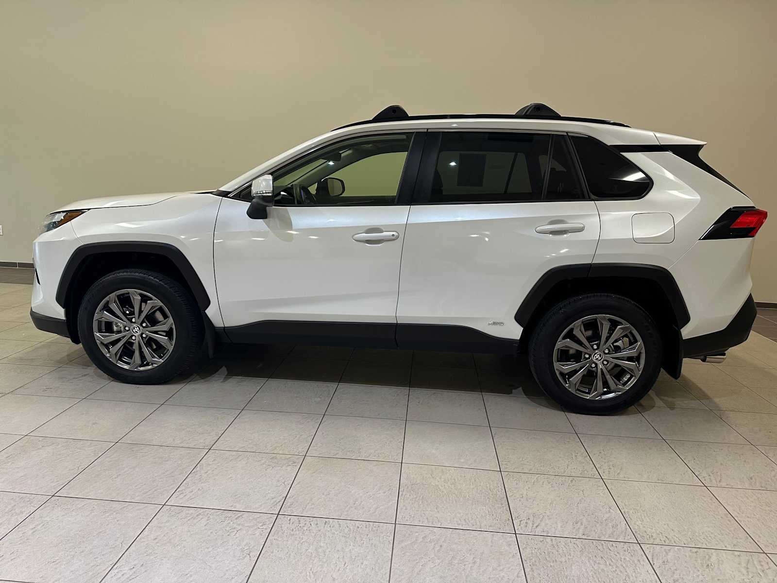 Thumbnail: 2025 Toyota RAV4 - 3