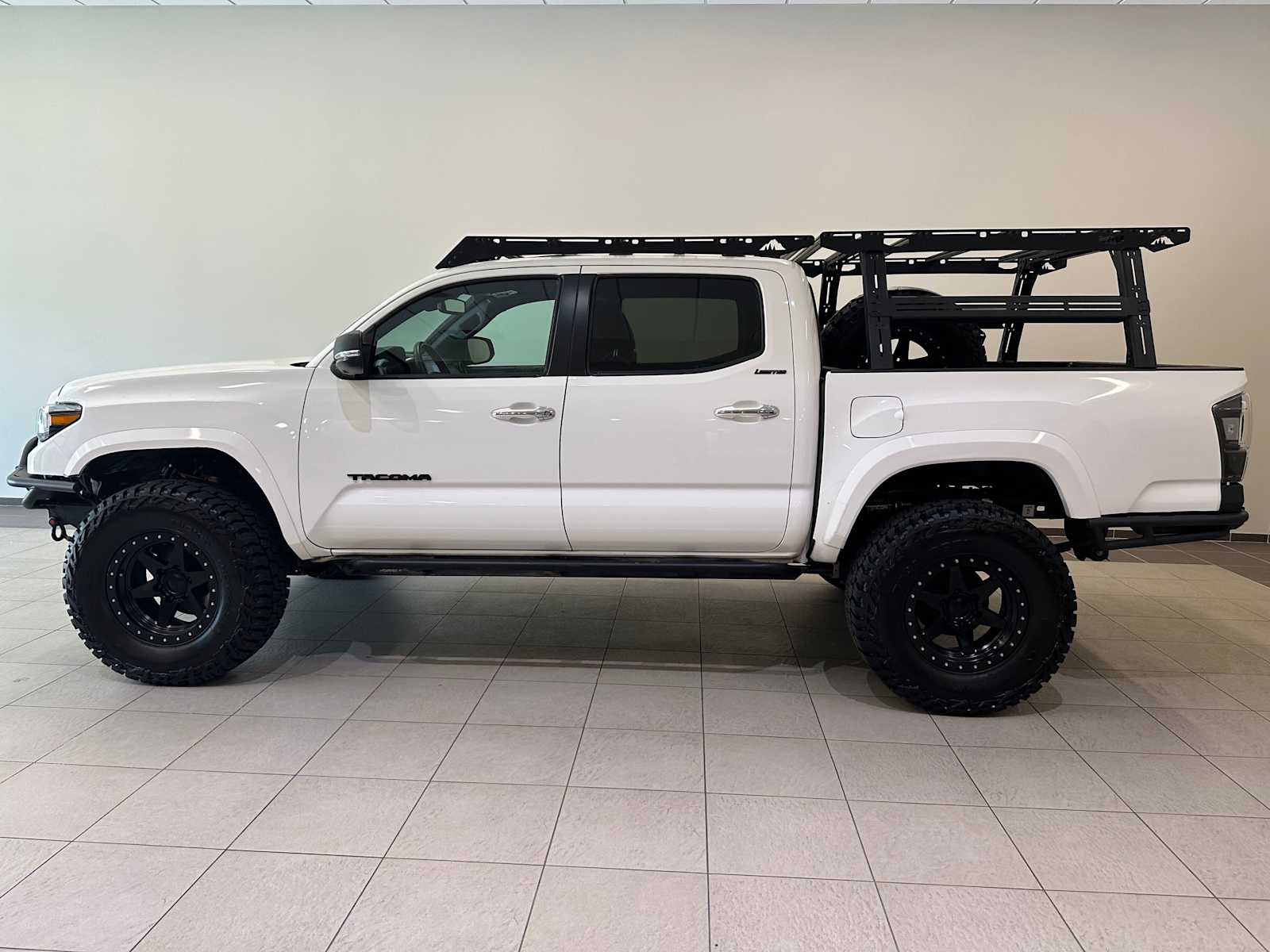 Thumbnail: 2021 Toyota Tacoma - 3