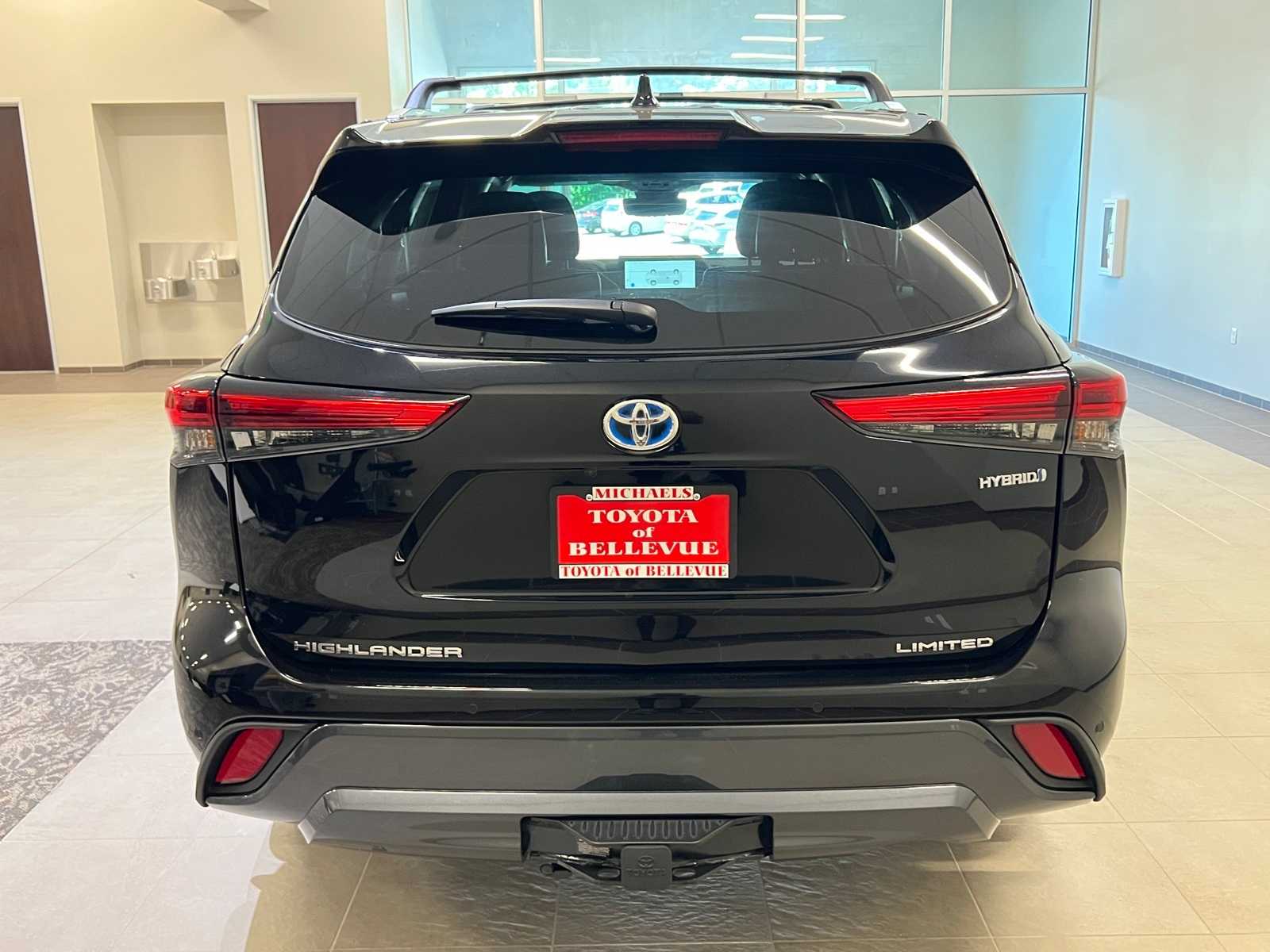 Thumbnail: 2023 Toyota Highlander - 5