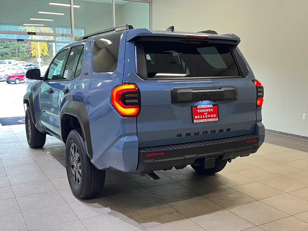 New 2025 Toyota 4Runner SR5 SUV