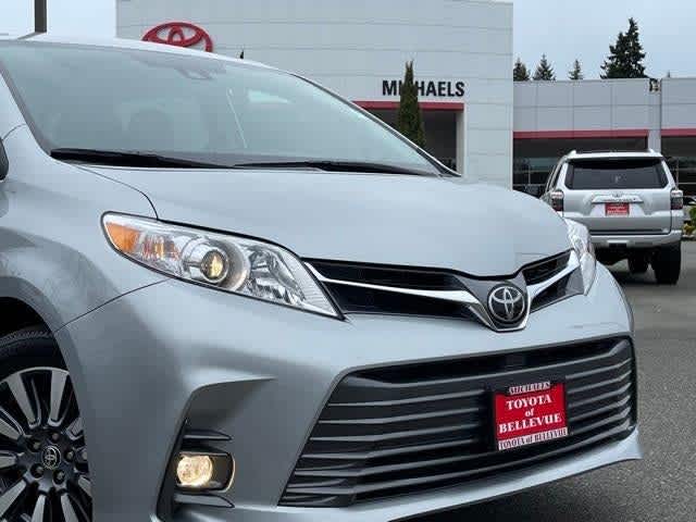Thumbnail: 2020 Toyota Sienna - 2
