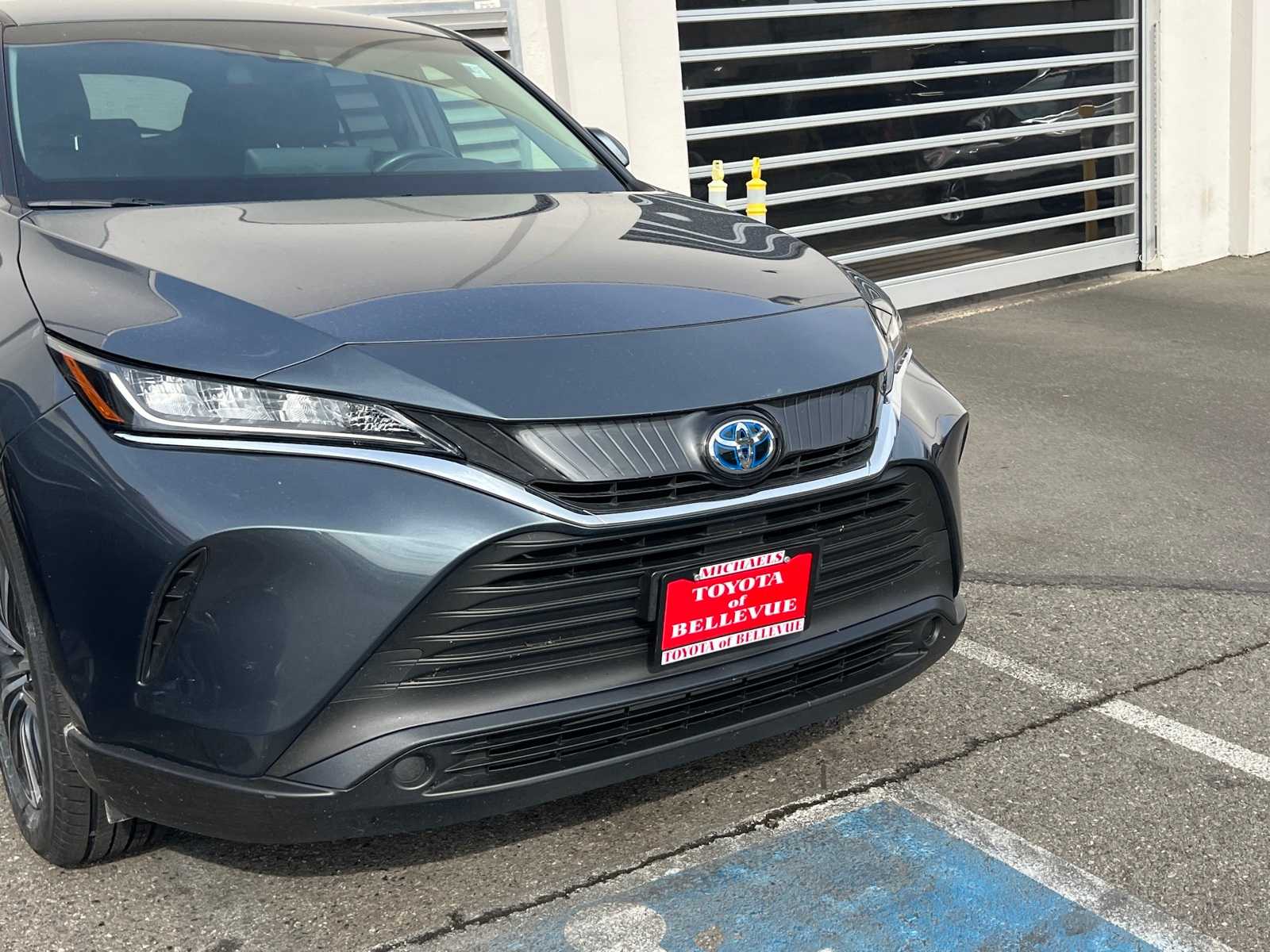 Thumbnail: 2022 Toyota Venza - 4