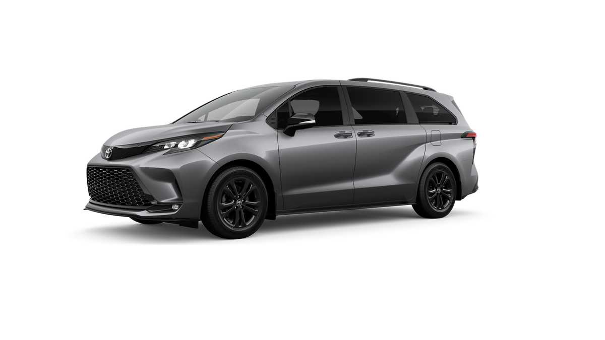 Thumbnail: 2026 Toyota Sienna - 2