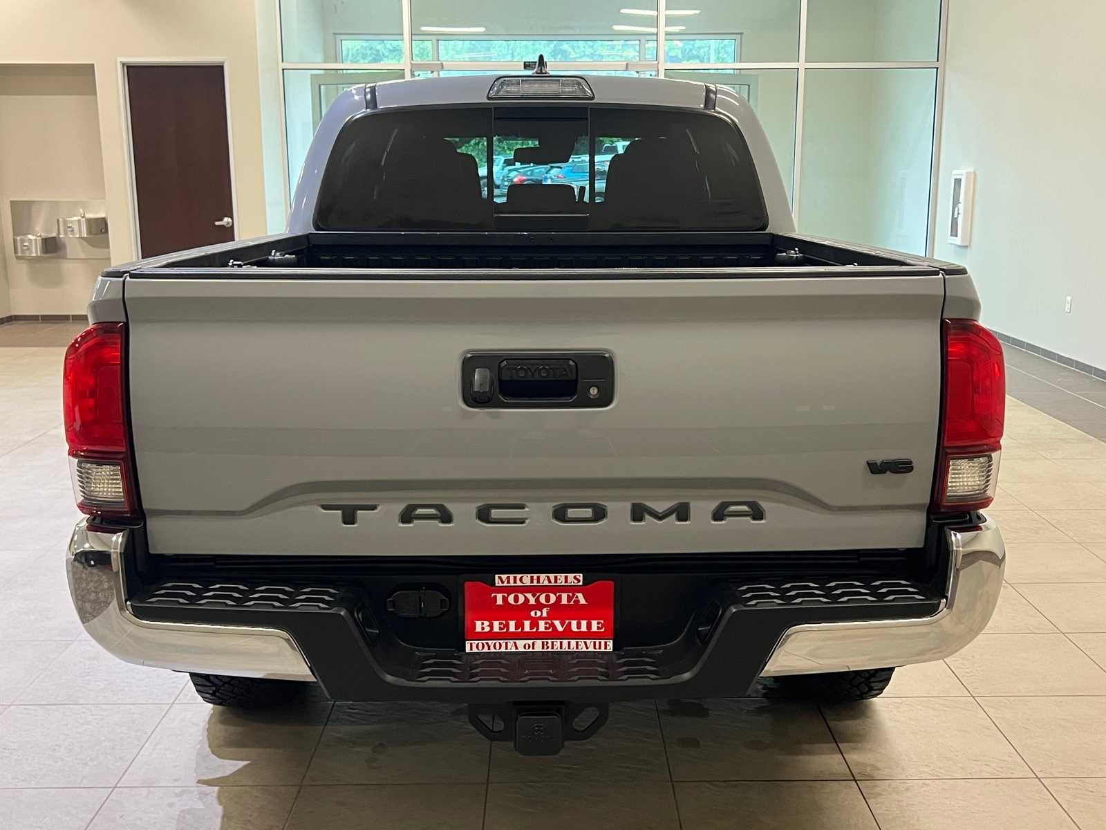 Thumbnail: 2019 Toyota Tacoma - 5