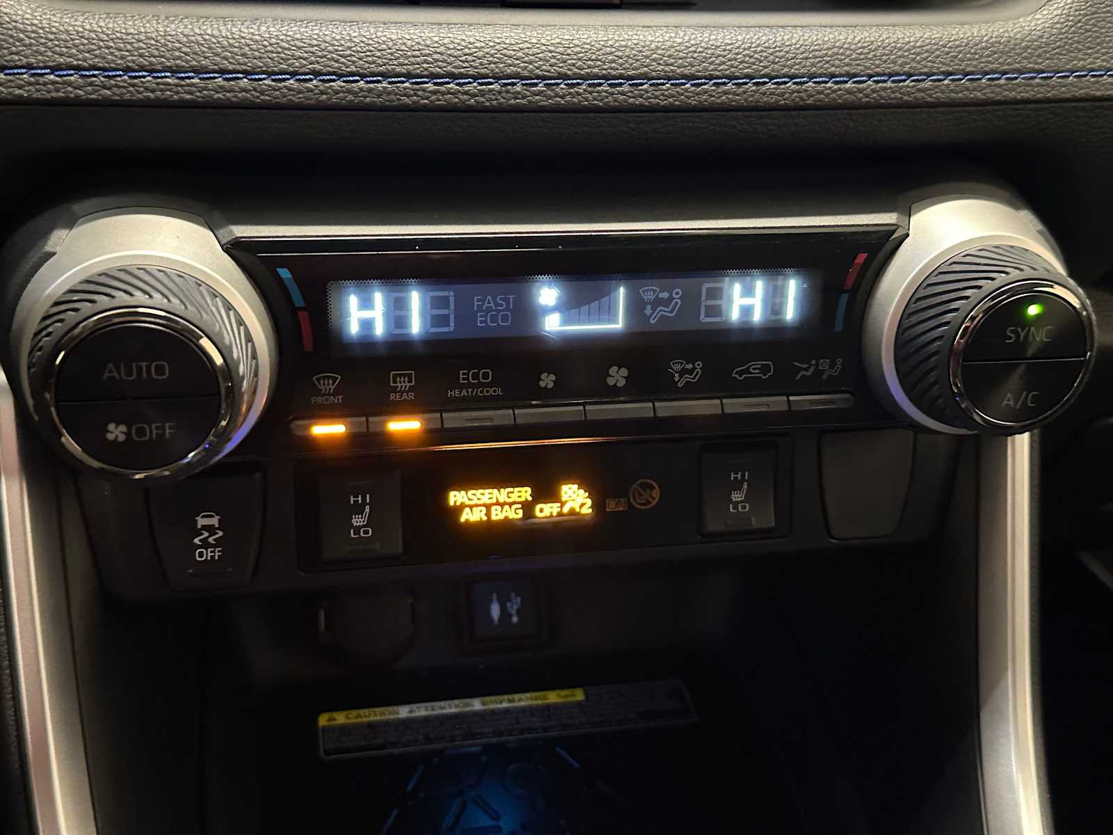 Thumbnail: 2019 Toyota RAV4 - 15