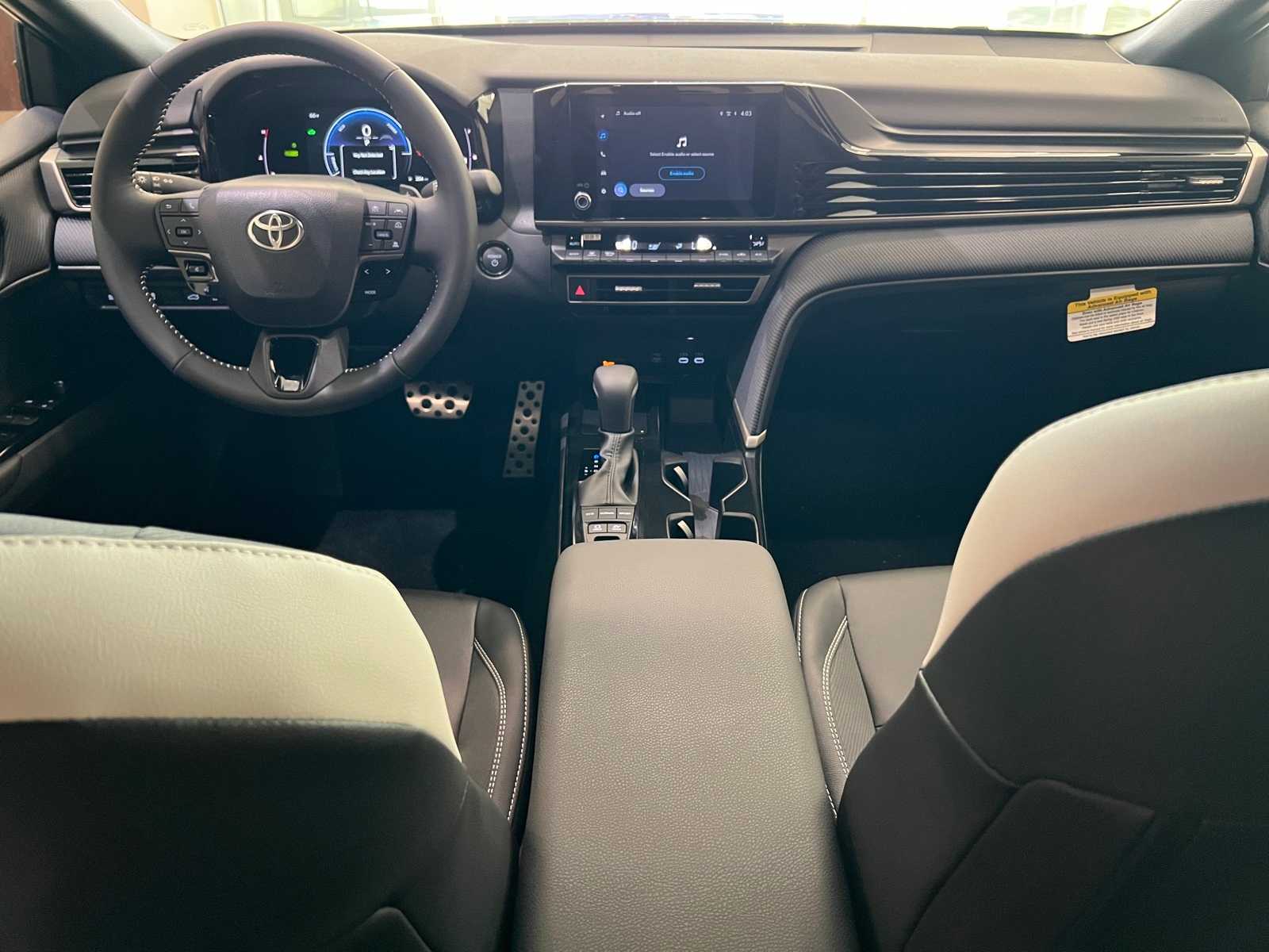 Thumbnail: 2025 Toyota Camry - 10