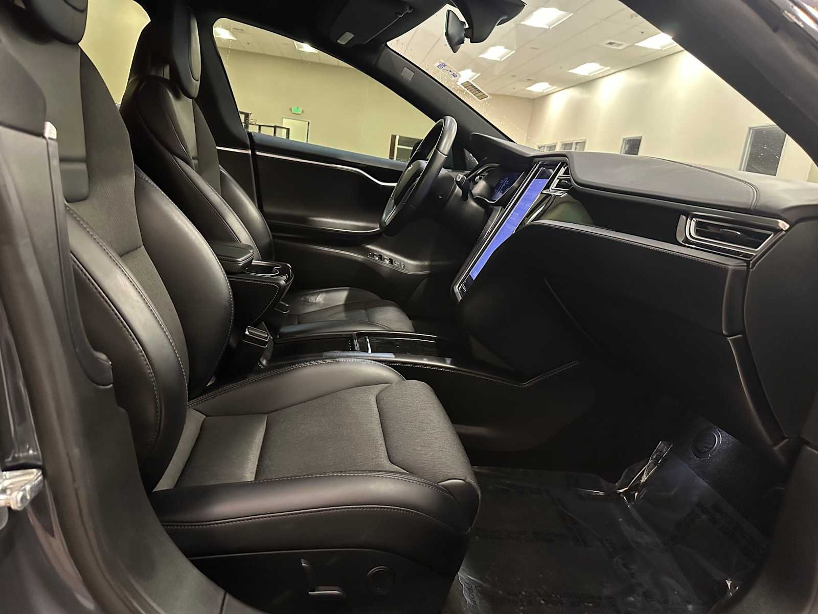 Thumbnail: 2017 Tesla Model S - 30