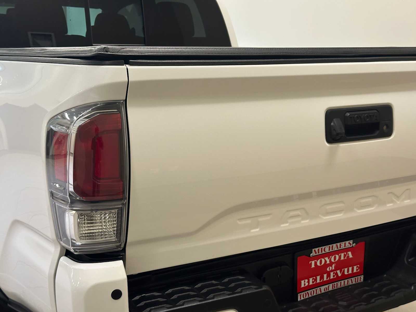 Thumbnail: 2021 Toyota Tacoma - 7