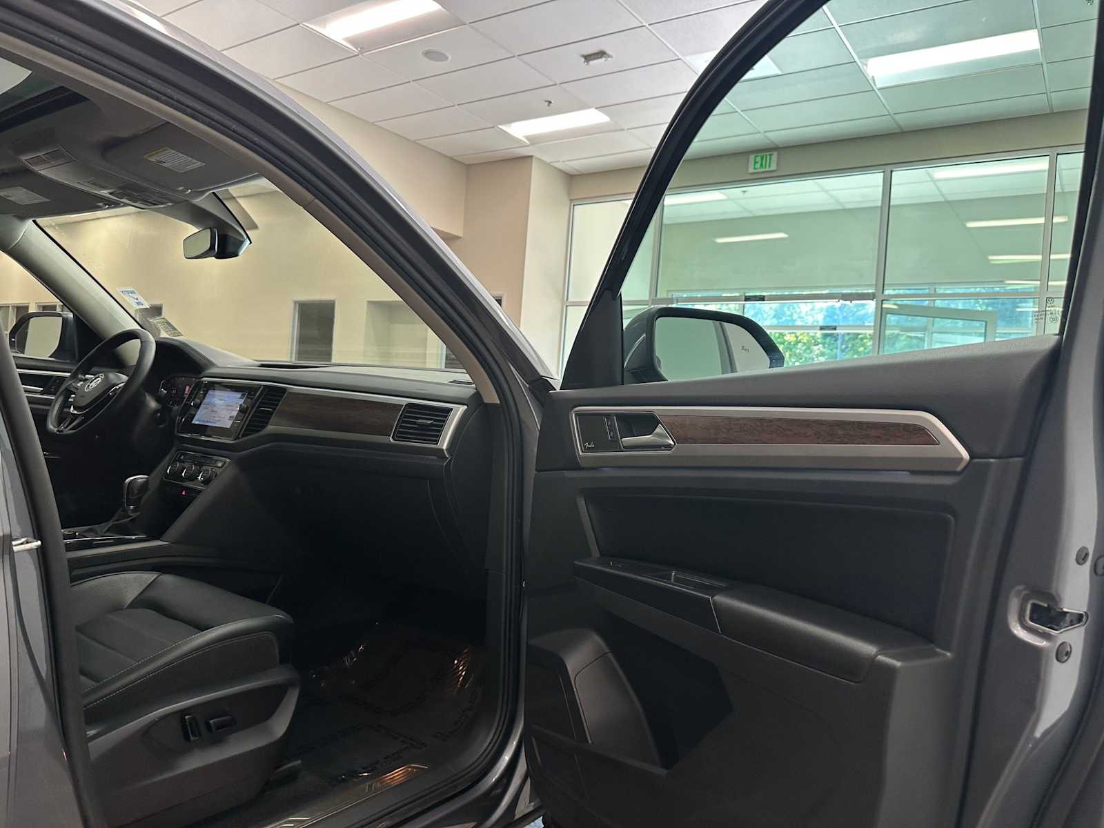 Thumbnail: 2019 Volkswagen Atlas - 30
