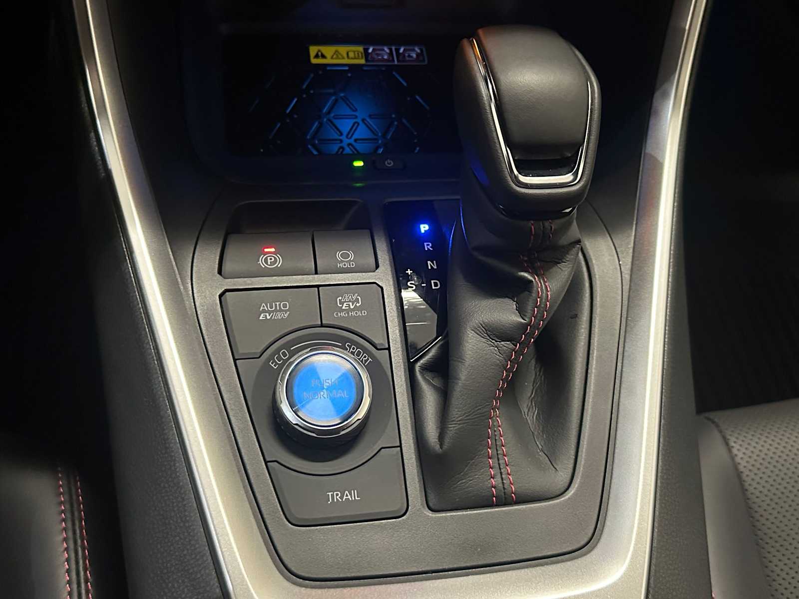 Thumbnail: 2025 Toyota RAV4 - 17