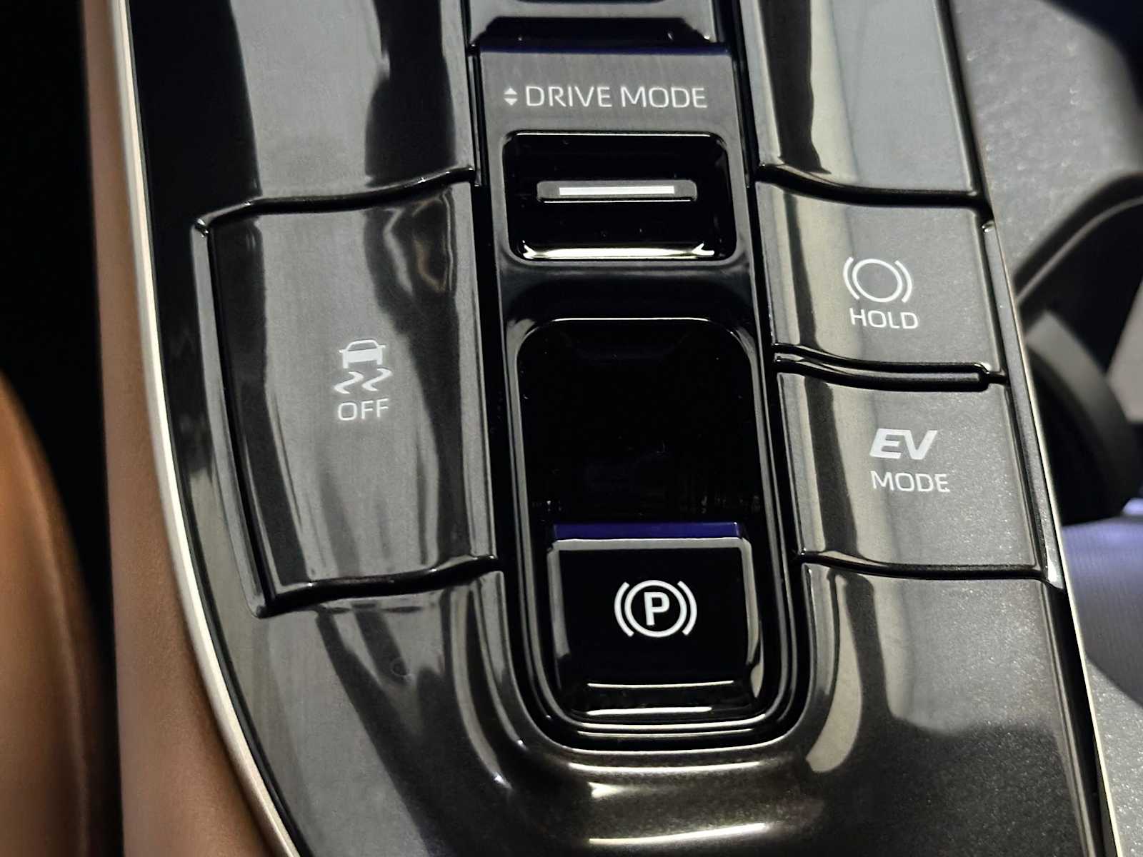 Thumbnail: 2026 Toyota Crown Signia - 18