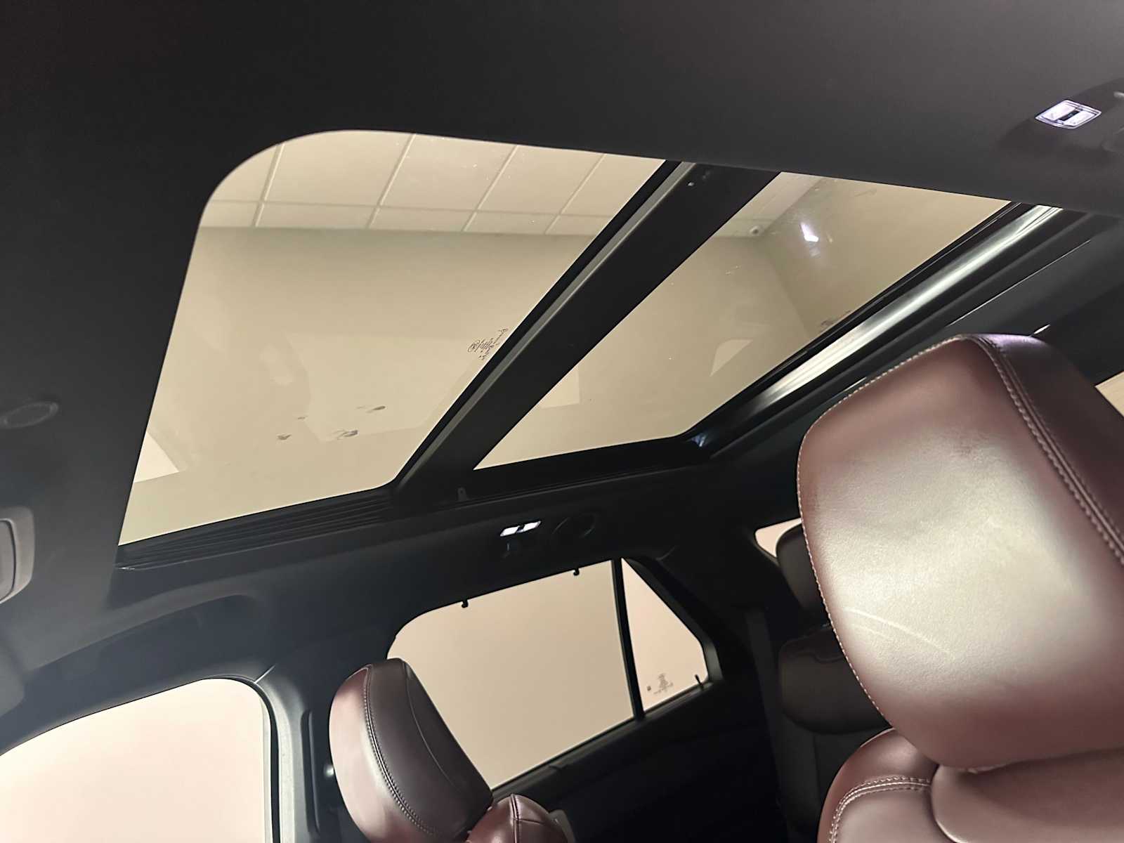 Thumbnail: 2020 Ford Explorer - 21