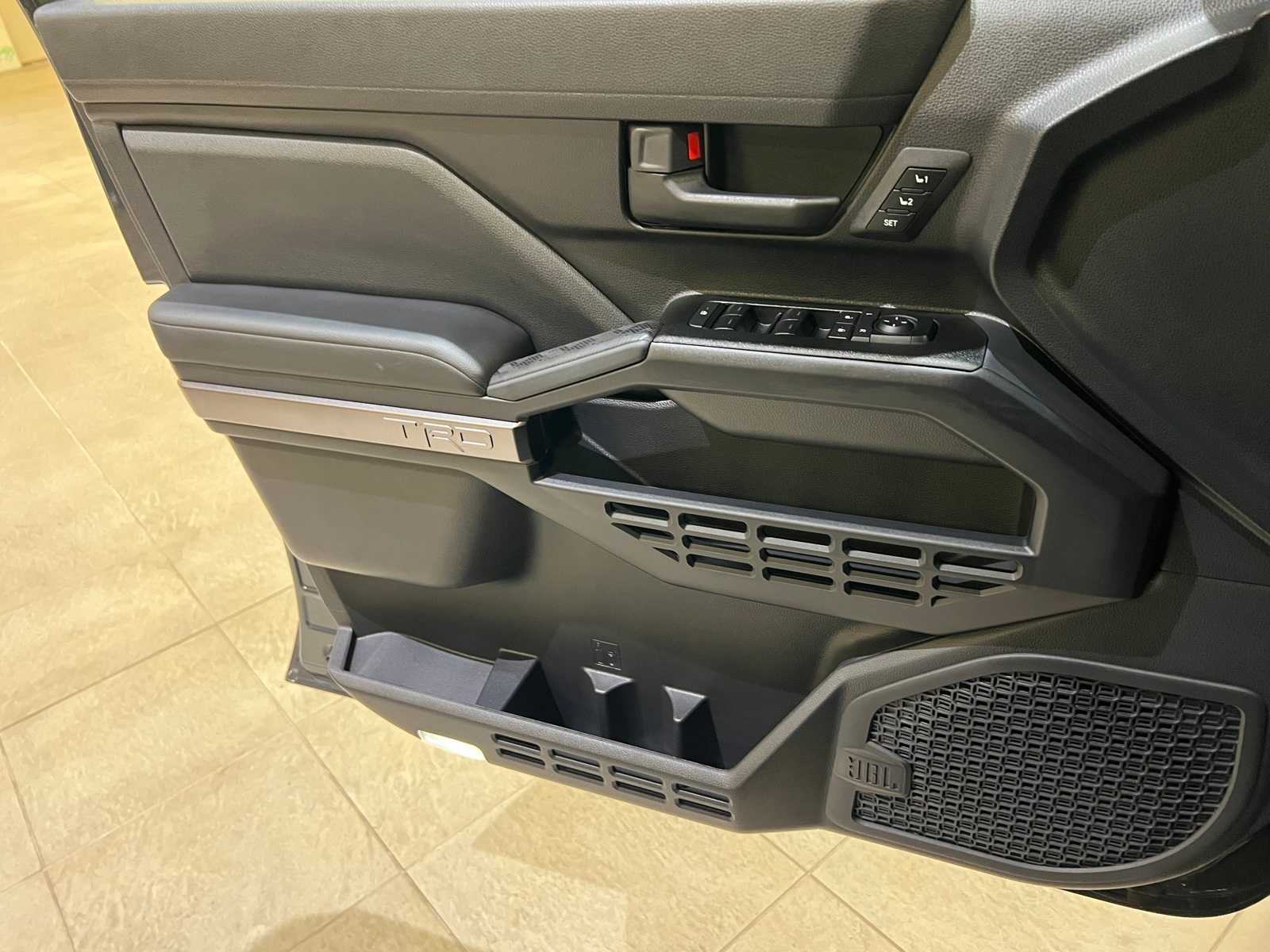 Thumbnail: 2025 Toyota 4Runner - 18