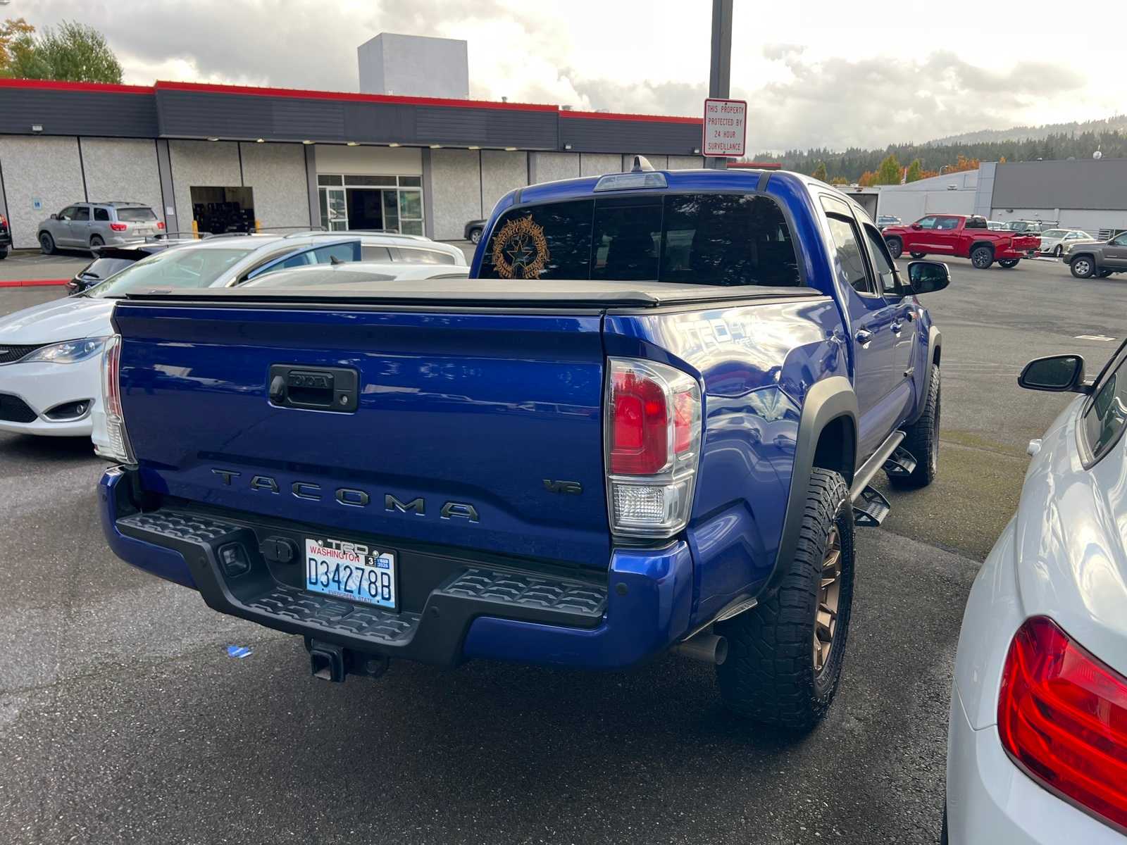 Thumbnail: 2022 Toyota Tacoma - 7