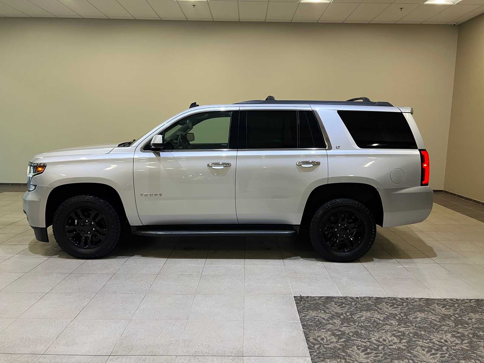 Thumbnail: 2015 Chevrolet Tahoe - 3