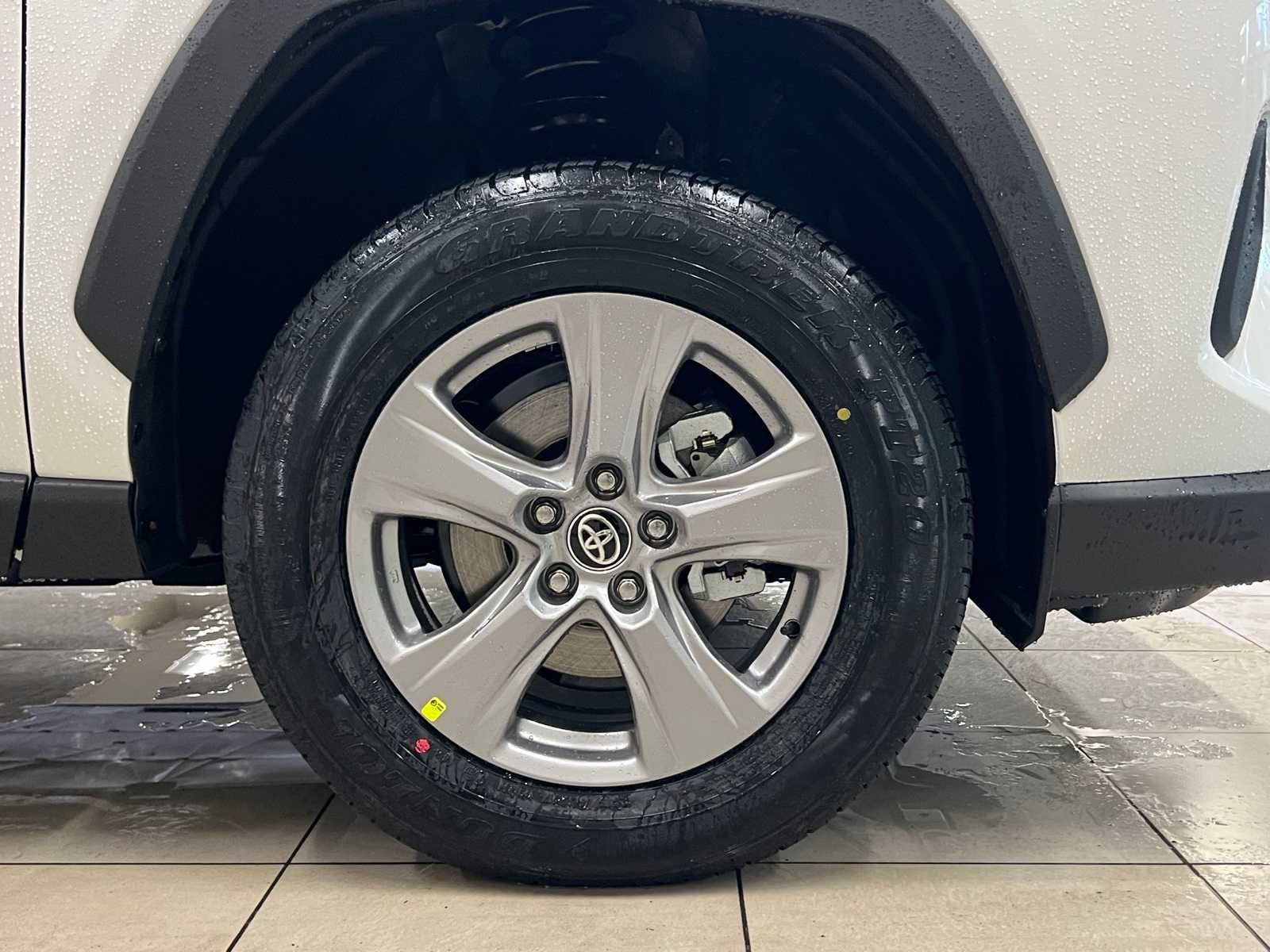 Thumbnail: 2025 Toyota RAV4 - 7