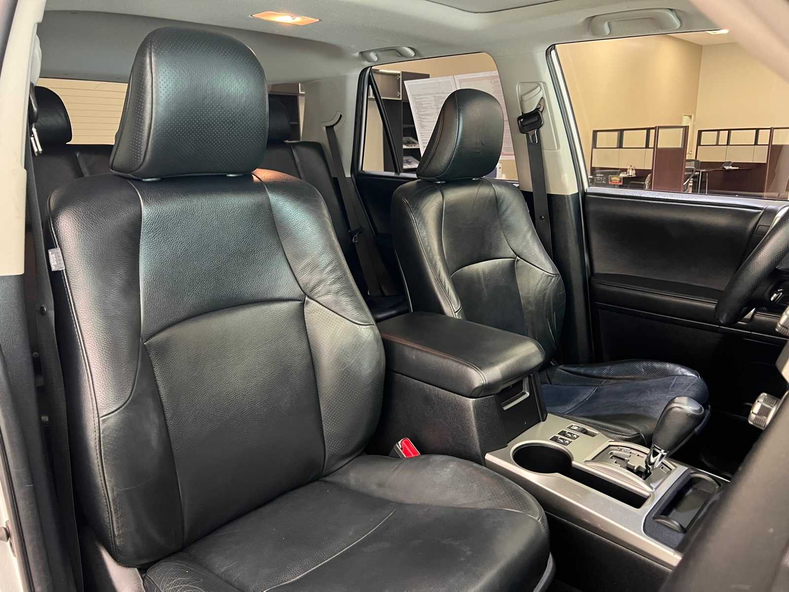 Thumbnail: 2011 Toyota 4Runner - 14