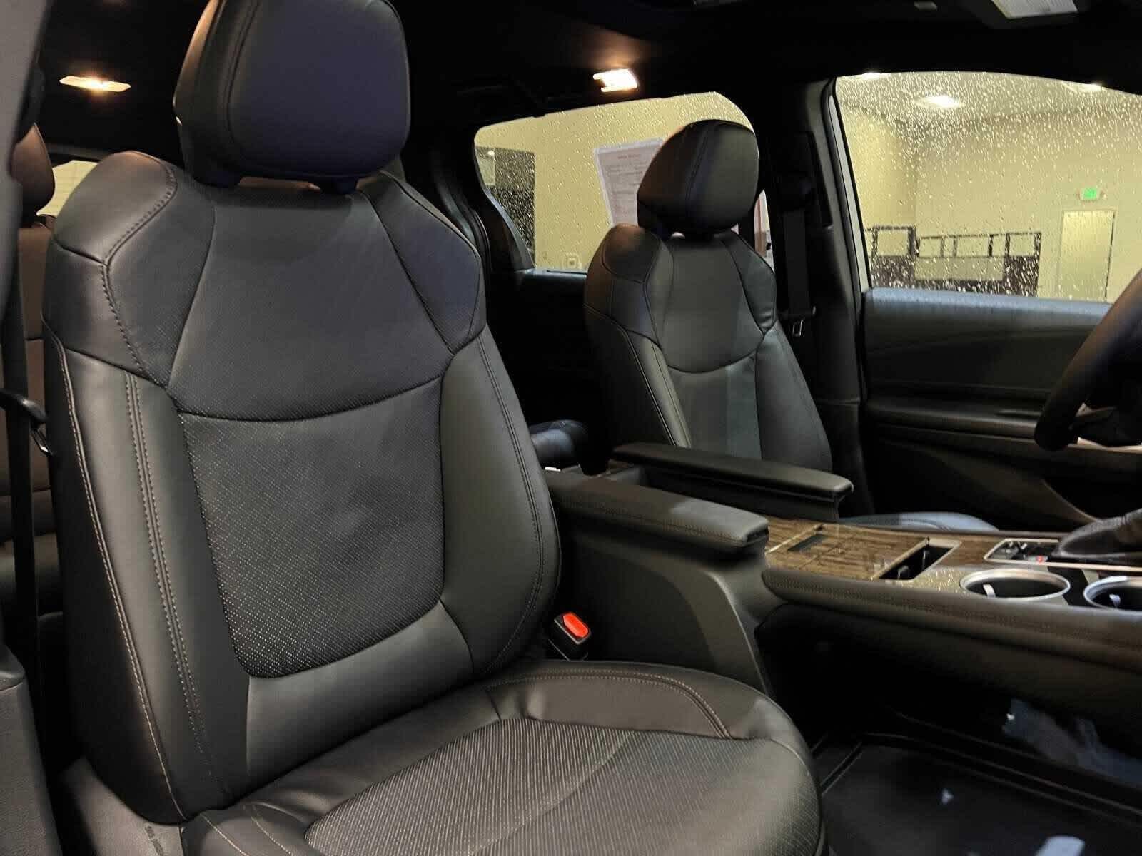 Thumbnail: 2025 Toyota Sienna - 14