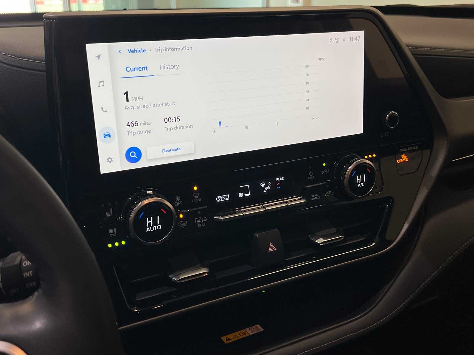 Thumbnail: 2023 Toyota Highlander - 26