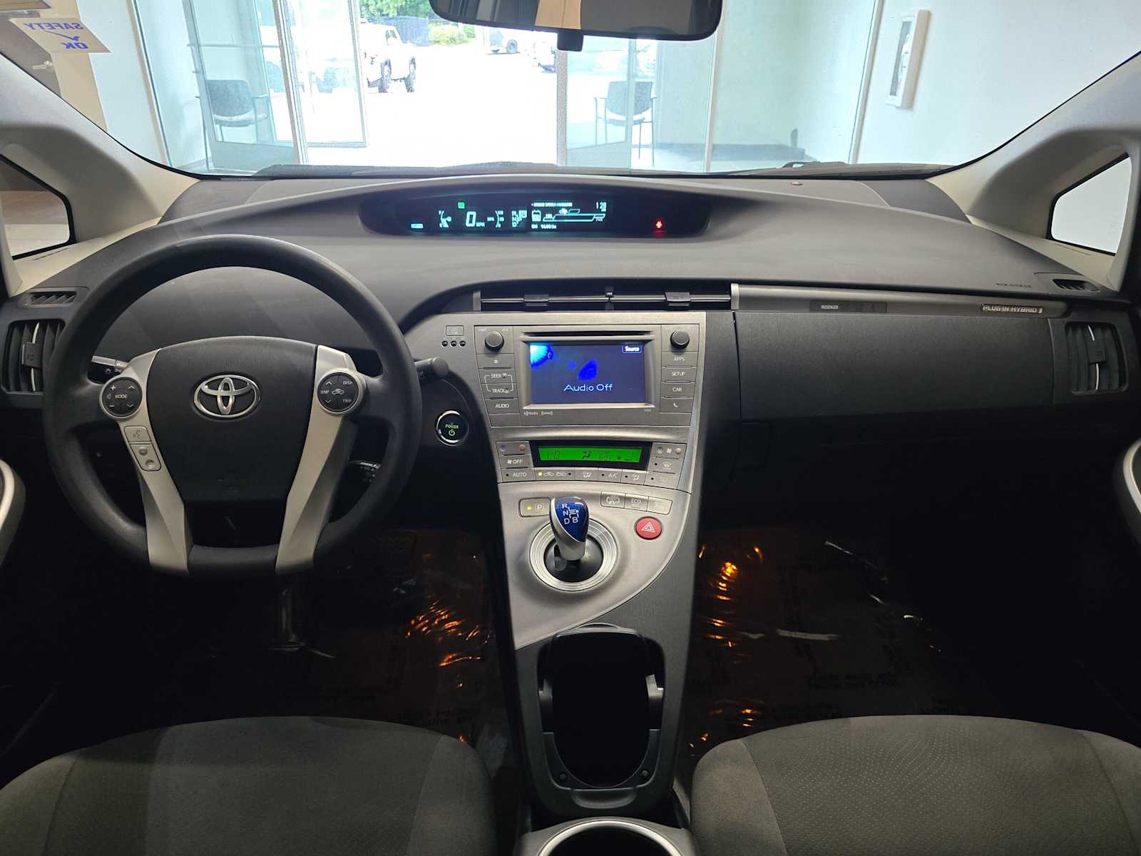 Thumbnail: 2013 Toyota Prius - 9
