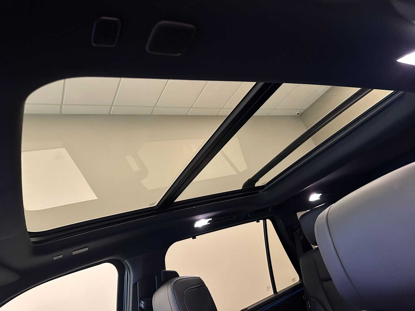 Thumbnail: 2024 Toyota Sequoia - 21