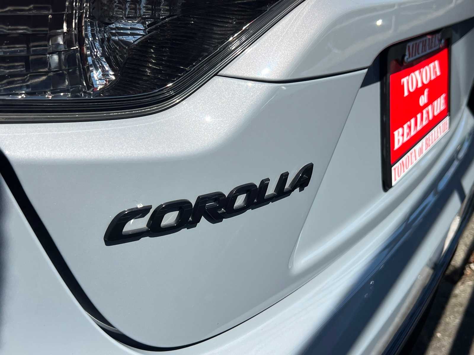 Thumbnail: 2022 Toyota Corolla - 9